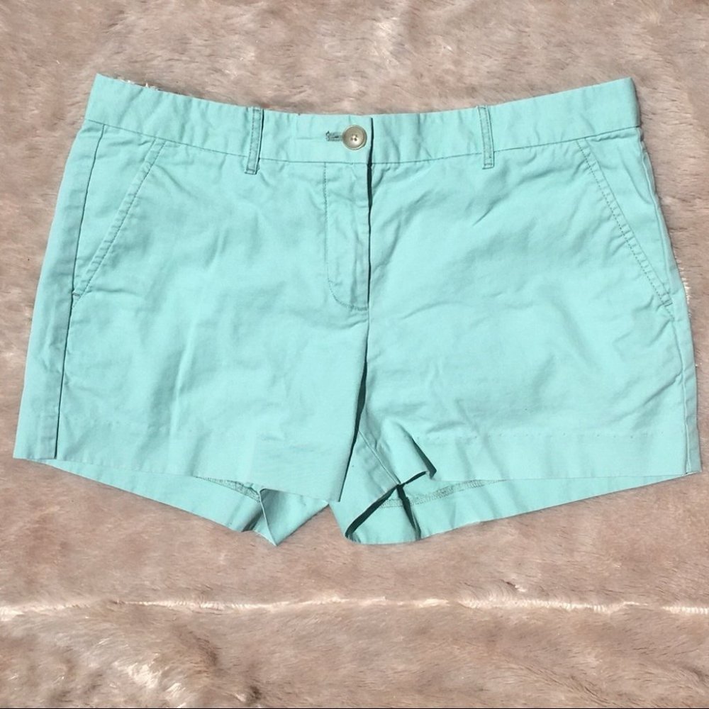 GAP Seafoam Green Mid Rise Shorts Size 4